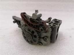 MERCEDES-BENZ Mercedes S63 AMG W221 M157 oil pump A2781800901 oil pump oil auxiliary pump — thumbnail 2