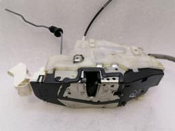 MERCEDES-BENZ Mercedes S-Class W221 real left door lock A2217307735 door lock rear left — thumbnail 3
