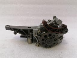 MERCEDES-BENZ Mercedes S63 AMG W221 M157 oil pump A2781800901 oil pump oil auxiliary pump — thumbnail 1