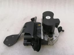 MERCEDES-BENZ Mercedes W221 rear ABC suspension valve A2213201058 rear air suspension valve — thumbnail 9