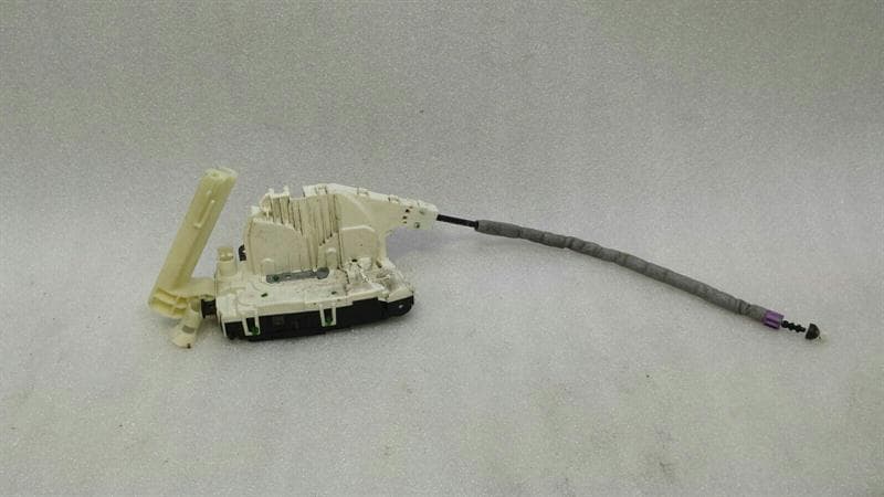Mercedes CLS W218 RRH door lock A2047303635 door lock rear right