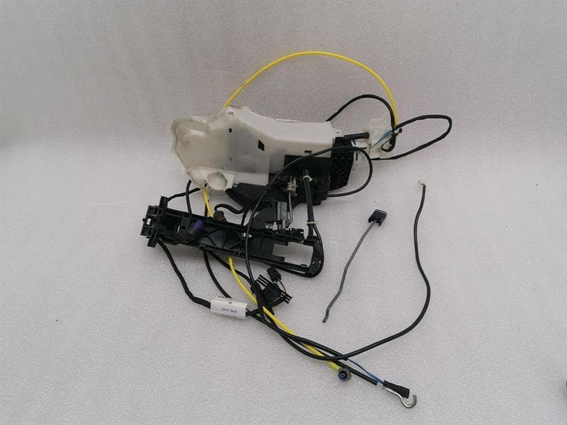 Mercedes SL R230 front right door lock A2307200835 door lock front right