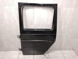MERCEDES-BENZ Mercedes G-Wagen W463 left rear door A4637304505 door rear left defect — thumbnail 1