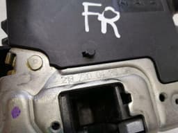 MERCEDES-BENZ Mercedes CLS W219 front right door lock A2197200435 door lock front right — thumbnail 5