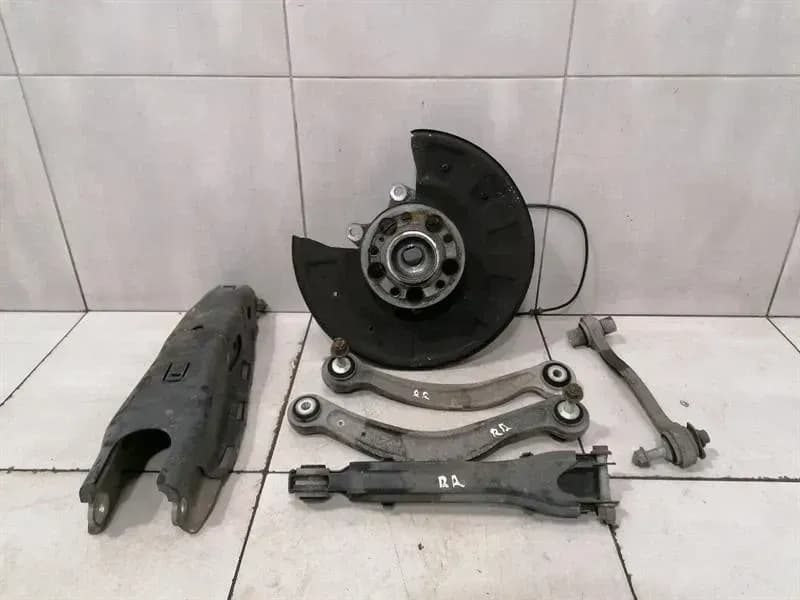 Mercedes SL R231 Right Rear Hub Set A2313504600 Wheel Bearing Housing Rear Right
