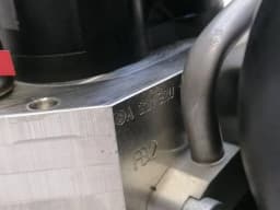 MERCEDES-BENZ Mercedes SL R231 rear ABC hydraulic valve A2213201058 hydraulic valve rear — thumbnail 7