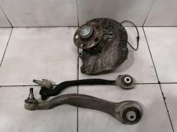 MERCEDES-BENZ Mercedes E63 AMG W212 Right Front Hub Set A2123300220 Wheel Bearing Housing Front Re — thumbnail 1
