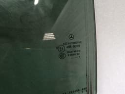 MERCEDES-BENZ Mercedes CLS W218 left rear door glass A2187350900 door window rear left — thumbnail 3