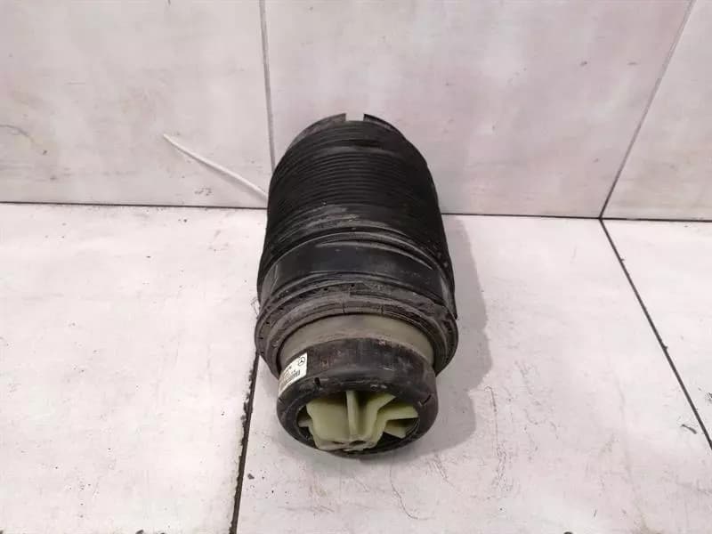 Mercedes E W212 rear airmatic air spring A2123200825 air suspension rear right