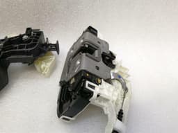 MERCEDES-BENZ Mercedes E Class W212 rear left door lock A2047303535 door lock rear left — thumbnail 4