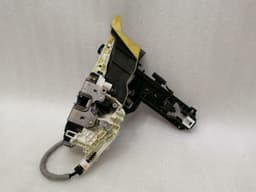 MERCEDES-BENZ Mercedes E Class W212 front left door lock A2047203735 door lock front left — thumbnail 4