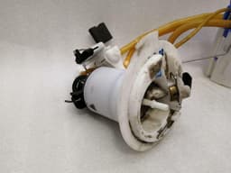 MERCEDES-BENZ Mercedes E63 W212 AMG Fuel Pump Electric A2184700494 Fuel Pump M157 — thumbnail 10