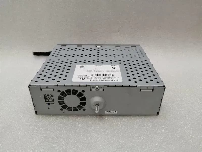 Mercedes CLS W218 Electronic Module A2229002710 ECU - Tuner/Audio/Radio
