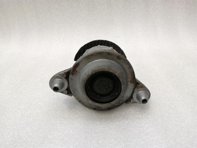 Mercedes CLS63 AMG W218 Engine Mount A2182400117 Engine Holder
