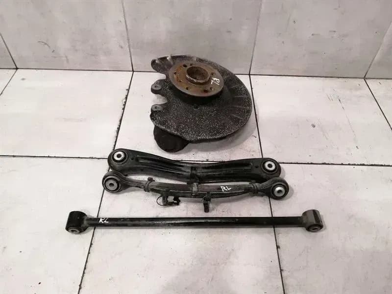 Mercedes ML W166 Left Rear Hub Set A1663500408 Wheel Bearing Housing Rear Left