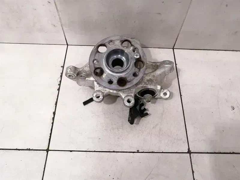 Mercedes CL W217 Right Rear Hub A2223501041 Wheel Bearing Housing Rear Right