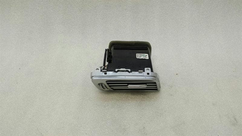 Mercedes CLS W218 left air vent A2188300154 ventilation nozzle ventilation grille left