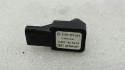 MERCEDES-BENZ Mercedes CLS W218 Pressure Sensor A0071530528 Pressure Sensor M157 — thumbnail 5