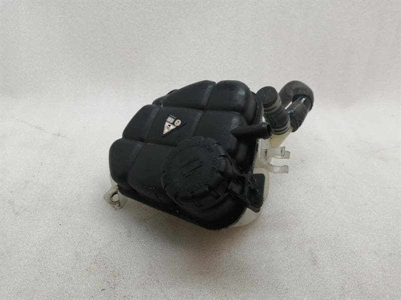 Mercedes GLE W292 C292 Expansion Tank A1665000049 Balancing Tank Cooling Water