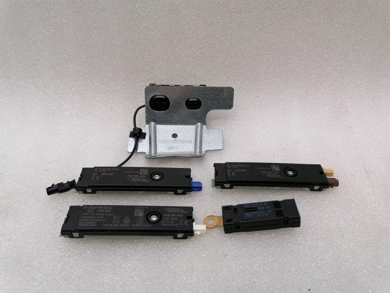 Mercedes GLE W292 C292 Aerial / Antenna Set A1669061200 Antenna Set