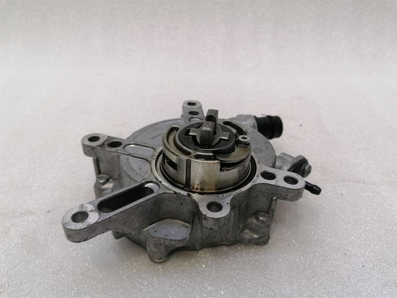 MERCEDES-BENZ Mercedes GLE W292 C292 Vacuum Pump A2762300365 Vacuum Pump AMG M157