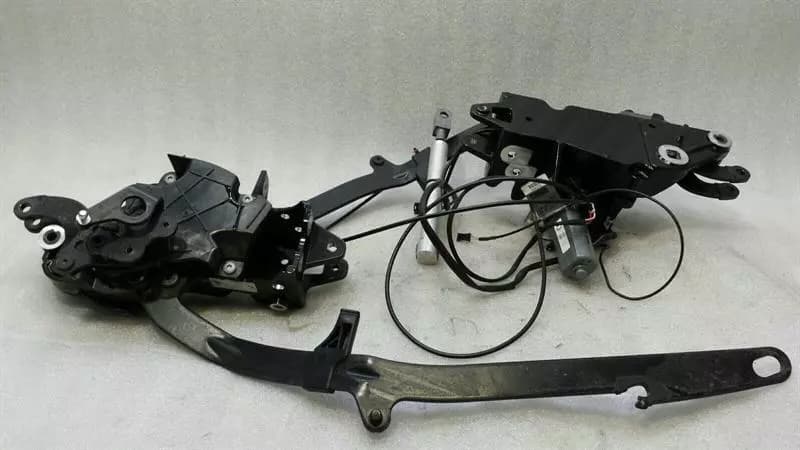 Mercedes SLK R172 convertible roof hinge set A1727930020 roof hinge set