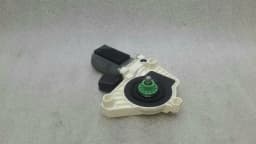MERCEDES-BENZ Mercedes S W217 FRH door window motor A2079061300 window regulator motor front RE — thumbnail 2
