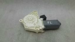 MERCEDES-BENZ Mercedes S W217 FLH door window motor A2079061200 window regulator motor front Li — thumbnail 1