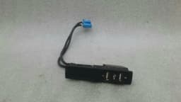 MERCEDES-BENZ Mercedes CL W217 USB Input A2228200915 USB Female S Coupe W222 — thumbnail 4