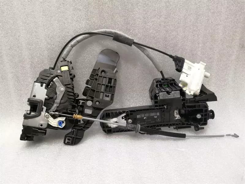 MERCEDES-BENZ MERCEDES GLS X166 RIGHT DOOR LOCK A0997201801 DOOR LOCK FRONT RIGHT SOFT CLOSE