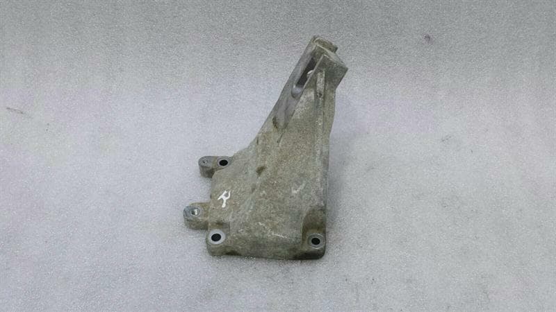 MERCEDES-BENZ Mercedes CLS W218 Right Engine Mount A2782232404 Engine Mount