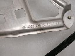 MERCEDES-BENZ Mercedes S-Class W220 Left Front Door Winder A2207202546 Window Regulator Front Li — thumbnail 6