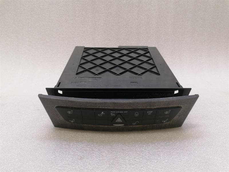 Mercedes E Class W211 CD Changer A2118703889 CD Changer