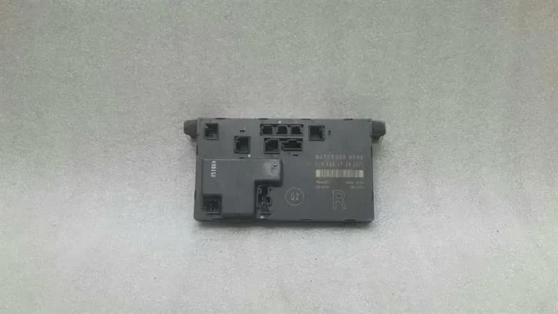 Mercedes CLS W219 front right door module A2198200726 door control unit front