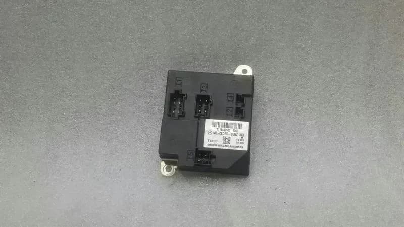 Mercedes CLS W219 Body Module A2115453532 Control Unit SAM