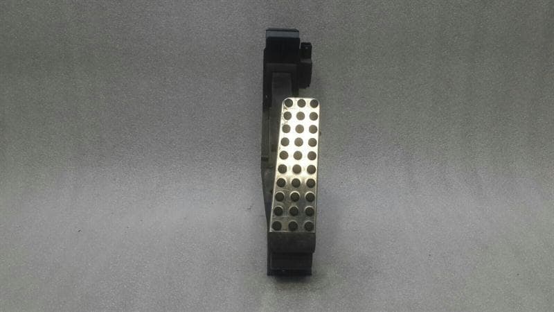 MERCEDES-BENZ Mercedes CLS W219 W211 Gas Pedal (Electrical) A2113000704 Accelerator Pedal AMG