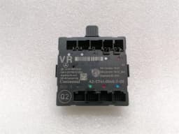MERCEDES-BENZ Mercedes SL R231 right door module A2319008107 door control unit right — thumbnail 4