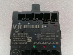 MERCEDES-BENZ Mercedes SL R231 right door module A2319008107 door control unit right — thumbnail 3