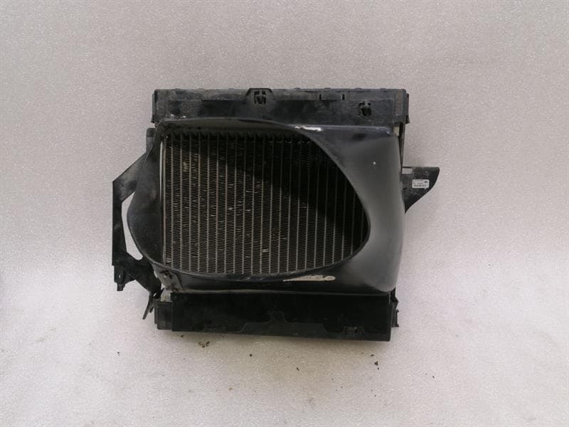 MERCEDES-BENZ Mercedes SL R231 SL63 AMG Left Water Radiator A0995003203 Water Cooler Cooler Li