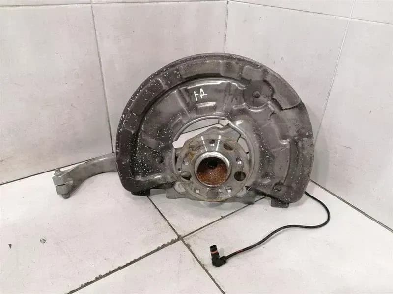 Mercedes SL R231 right front hub A2313320801 wheel bearing housing front right