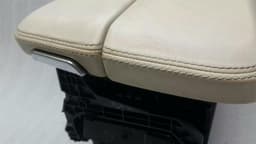 MERCEDES-BENZ Mercedes GLE W166 RHD armrest A1666804403 right handlebar porcelain leather — thumbnail 9