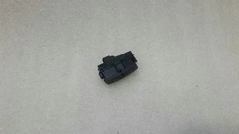 Mercedes GLE W166 door lock switch A2049058502 door key switch