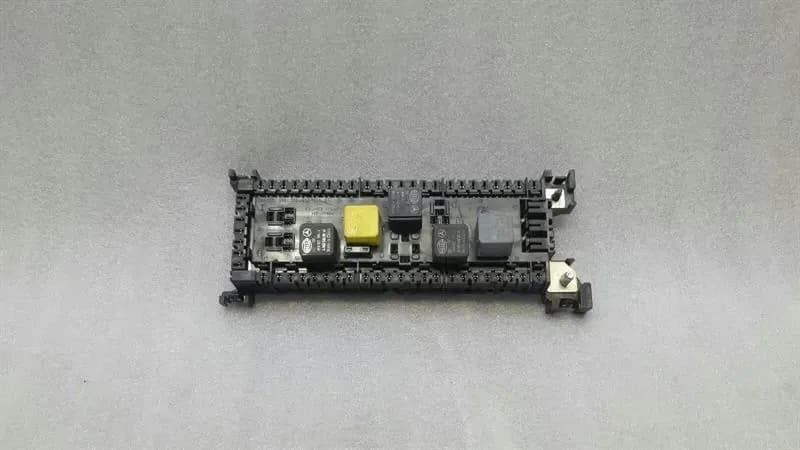 Mercedes GLE W166 Fuse Box A1669061202 Fuse Box