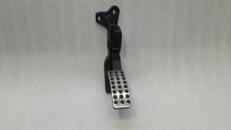 MERCEDES-BENZ Mercedes GLE W166 Gas Pedal (Electrical) A2923000100 Accelerator Pedal AMG C292