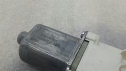 MERCEDES-BENZ Mercedes GLE W166 door window motor A1669060301 window regulator motor front right — thumbnail 6
