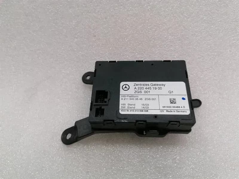 Mercedes SL R230 Electronic Module A2204451900 Control Unit