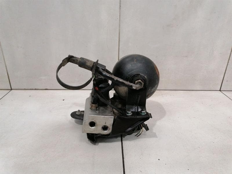 Mercedes SL R230 hydraulic valve A2203200358 hydraulic valve front ABC