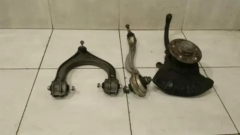 MERCEDES S55 AMG W220 Right Front Hub SET A2203304220 Wheel Bearing Housing Front Re