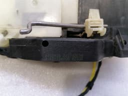 MERCEDES-BENZ Mercedes SL R230 right door lock A2307200835 door lock right — thumbnail 5