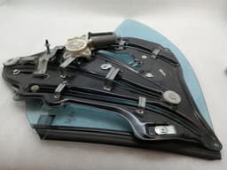 MERCEDES-BENZ Mercedes CLK W209 Right Rear Quarter Glass A2096700203 Door Window 1⁄4 Rear Right — thumbnail 4